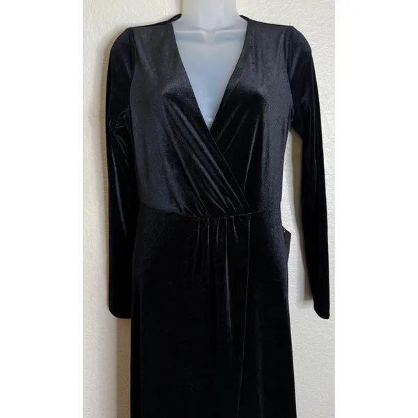 Love X Design Womens M Maxi Dress Black Velvet Long‎ Sleeve V Neck Event NEW - Image 2