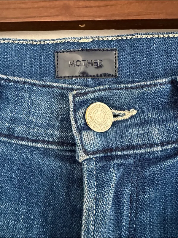 MOTHER The Mid Rise Dazzler Crop Fray Jeans Size 25 Squeeze It Raw Hem - Image 4