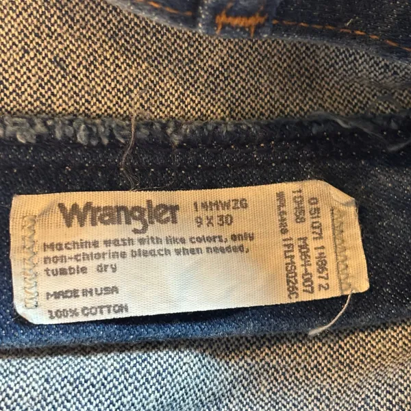 Vintage Wrangler High Rise Tapered Dark Wash Jeans - size 9 (Women's 6) - Image 5