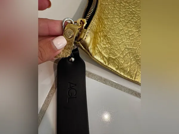 Attilio Giusti Leombruni Gold Leather Wristlet Clutch with Black Strap - Image 3