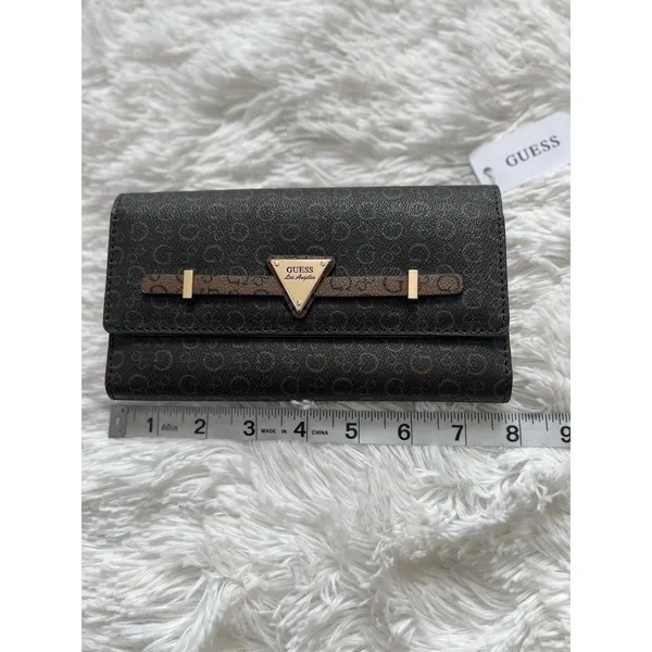 NWT GUESS Brown G Logo Print Trifold Wallet Snap Organizer Triangle Plaque - Image 7