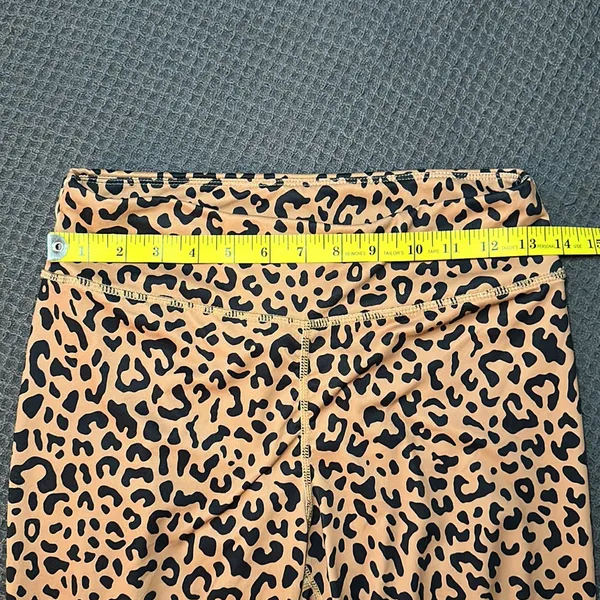 Unbranded Women’s Leopard Print Mid Rise Leggings‎ Size Medium - Image 4