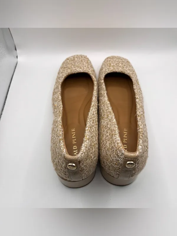 Donald Pliner Drew Pump heels with a tweed fabric upper and a low block size 9 - Image 8