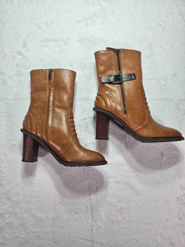 Clarks Womens Tan Leather Ankle Boots Block Heel Size 10 Brown - Image 2