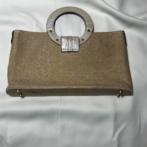 T309. vintage GUESS woven straw and beige croc-embossed tote bag - Image 3