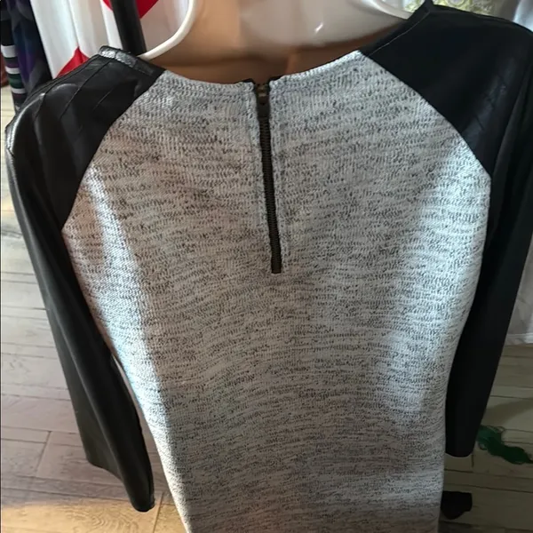 Sanctuary Black and Gray Vegan Sleeve Sweater Dress - Image 3