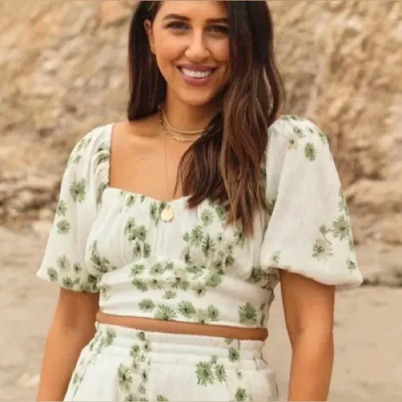 Abercrombie & Fitch floral puff sleeve crop top - Image 6