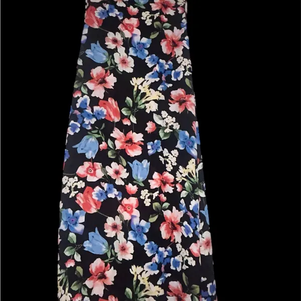 Sleeveless cover-up for spring and summer double side splits. Layering piece. - Image 3