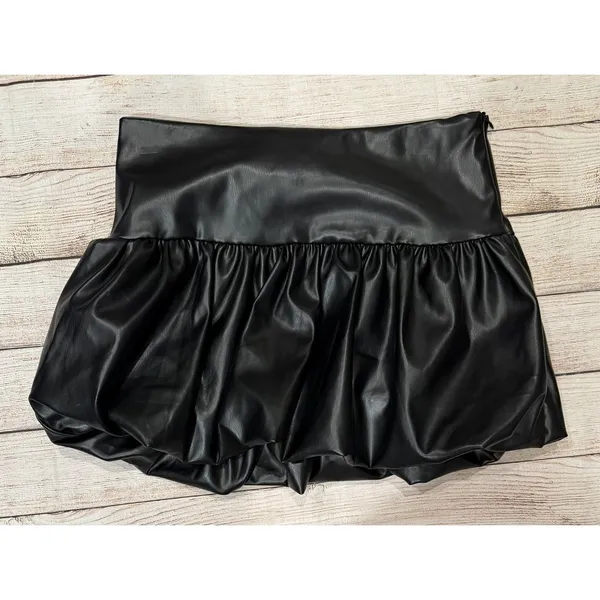 Le Lis Black Faux Leather Mini Bubble Skirt EUC Gothic Chic Y2K Style Small - Image 2