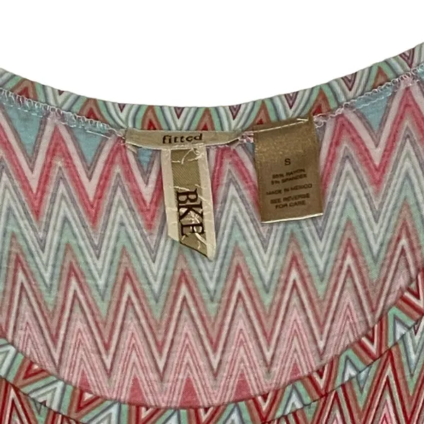 BKE Chevron Striped Top Size Small‎ Fitted Colorful Womens Stretch Blend Buckle - Image 2
