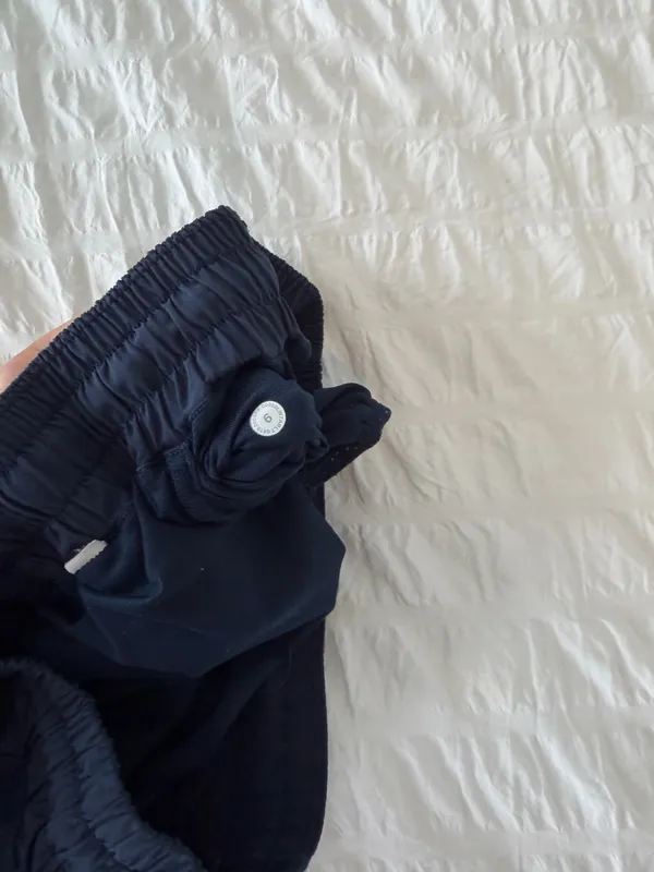 Lululemon Hotty Hot Shorts - Image 4