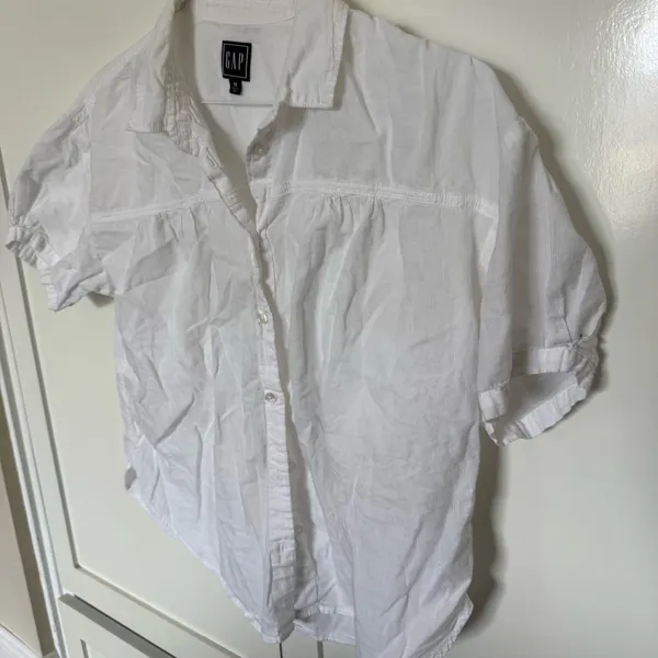 Women’s Gap Top Medium - Image 4