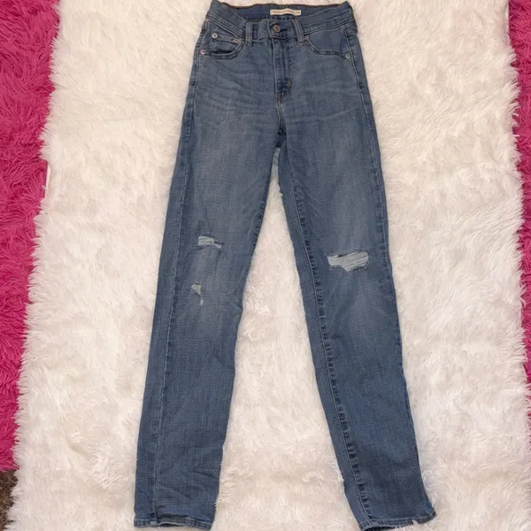 Levi’s Straight Leg Blue Jeans - Image 3