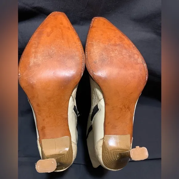 Women’s Mid Calf Heeled Cream color Western Boots approximate size 9/9.5 - Image 10