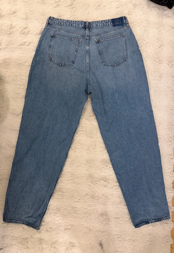 Abercrombie Taper High-Rise Curve Love Jeans - Image 3