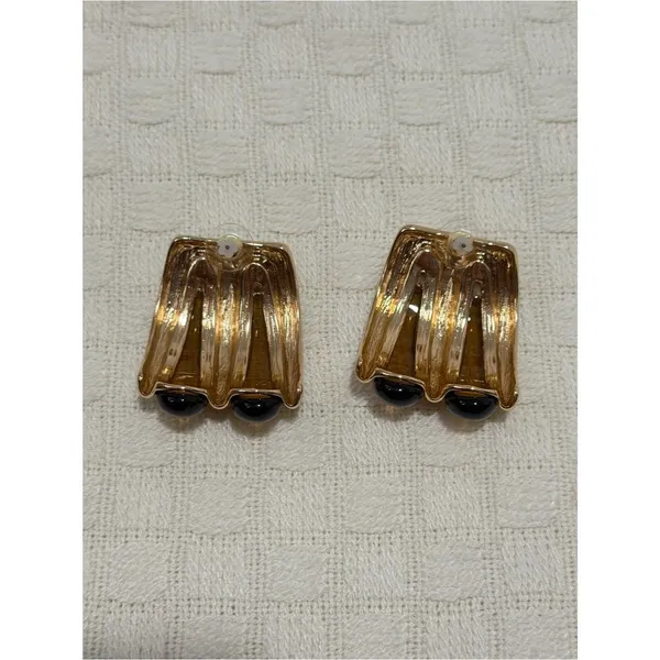 8 Other Reasons Gia Stud Earrings Brown / Gold - Image 5