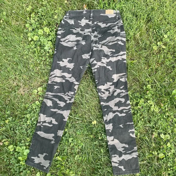 Supplies Women’s High‎ Rise Camouflage Skinny Jeans - Image 2