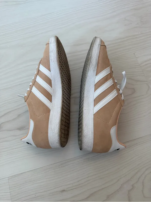 adidas Gazelle Suede Sneaker in Beige and White - Image 4