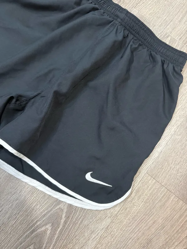 Nike slim fit shorts - Image 2