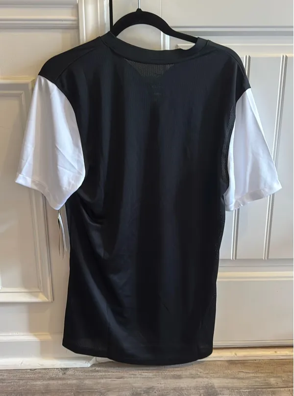 Men’s Nike Dri-Fit Shirt - Image 2
