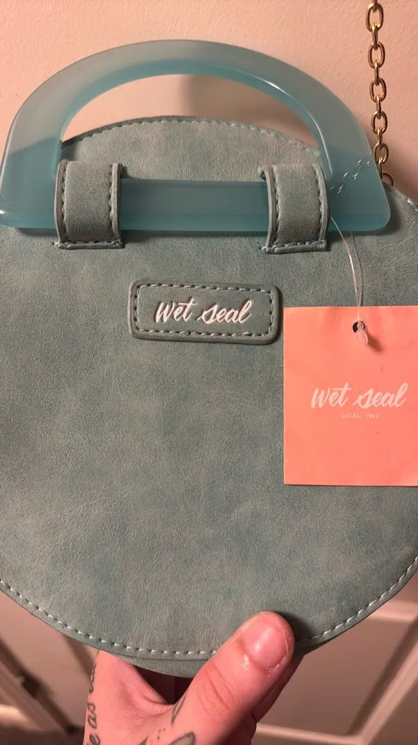 Wet Seal Chain Cross Body Purse - Image 7