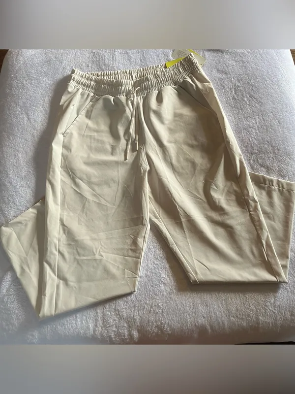 all in motion Cream Cropped Drawstring Pants - Image 3