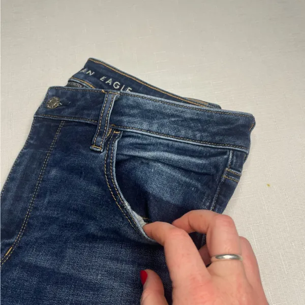 American Eagle Outfitters Super Hi-Rise Dark Wash Jegging (14) - Image 3
