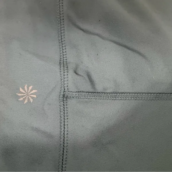 Athleta Elation High-Waisted Bike Shorts Size Small. - Image 4