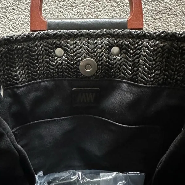 MW Most Wanted Black Straw Bag with Attachable Crossbody Strap - Image 5