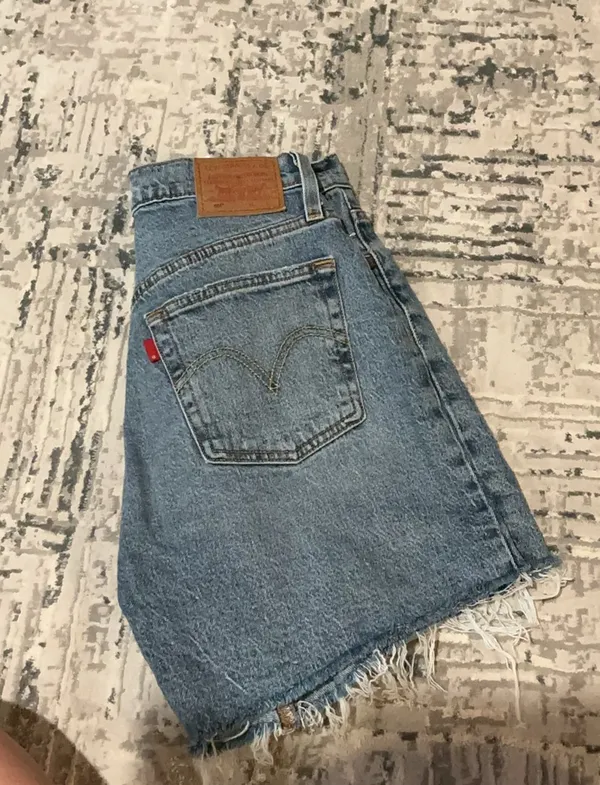 Levi’s Shorts - Image 2