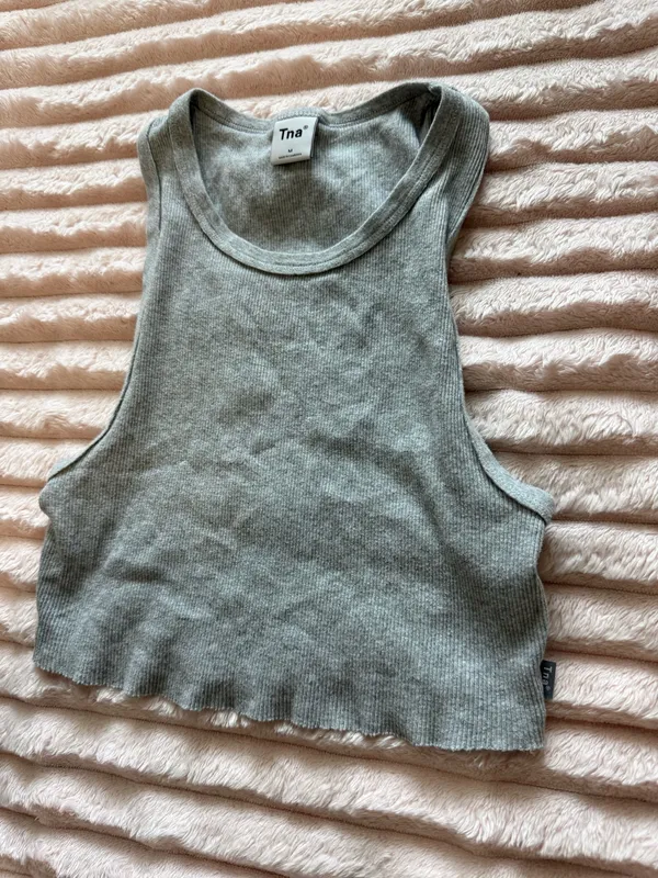 TNA Aritzia Tank Cropped - Image 4
