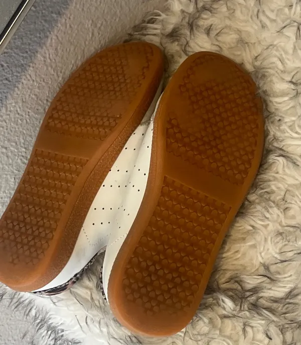 📌 English Description: Steven New York Sneakers – Size 7.5 - Image 8