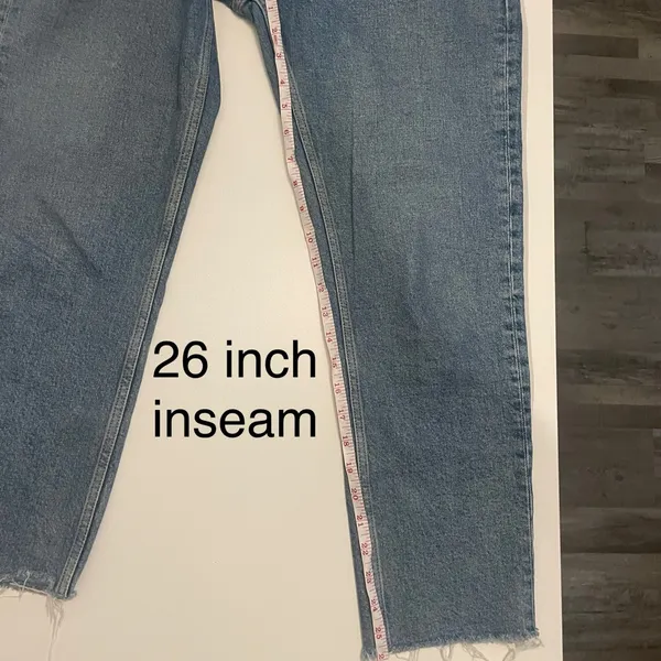 Classic Zara Mom Fit Jeans - Image 4