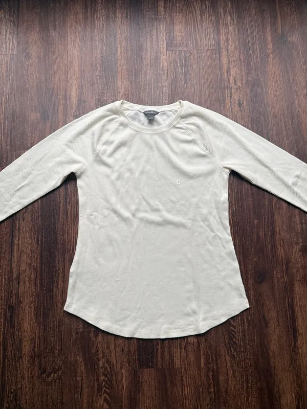 NWOT Eddie Bauer Women's Ivory Thermal Raglan Long Sleeve Waffle Knit Crew- M - Image 2