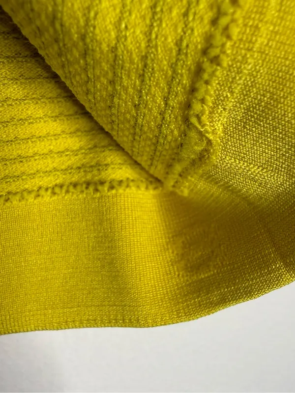 Lululemon Swiftly Tech Short Sleeve Shirt Size 8 Yellow Like New Collection - Image 3