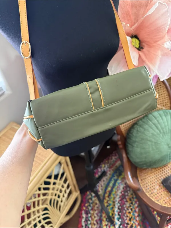Vintage Hunting World Green & Tan Equestrian Safari Explorer Chic Crossbody Bag - Image 3
