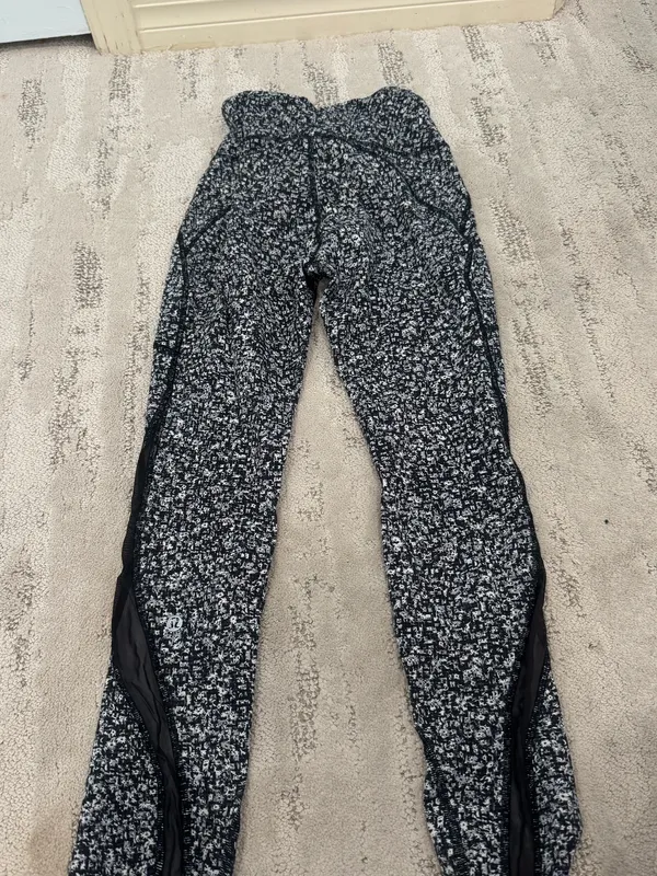 Lululemon Leggings Align High-Rise size 4 - Image 3