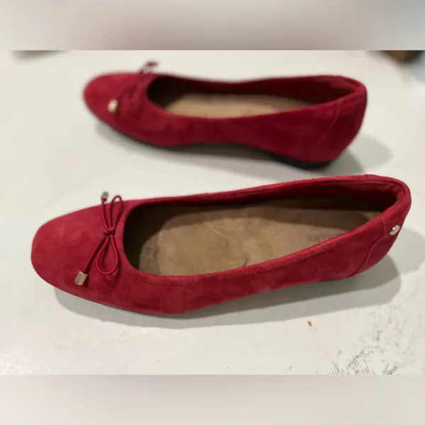 Clarks Red Women's Suede Ballet Flats Size 6 - Image 5