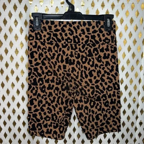 Wild fable leopard biker shorts size M - Image 2
