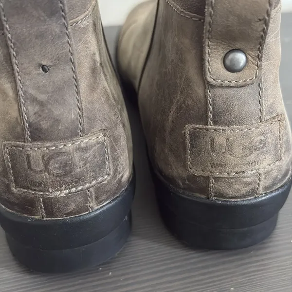 Ugg Attell Black Waterproof Leather Bootie‎ Side Zip Wool Lining Size 7.5 - Image 6