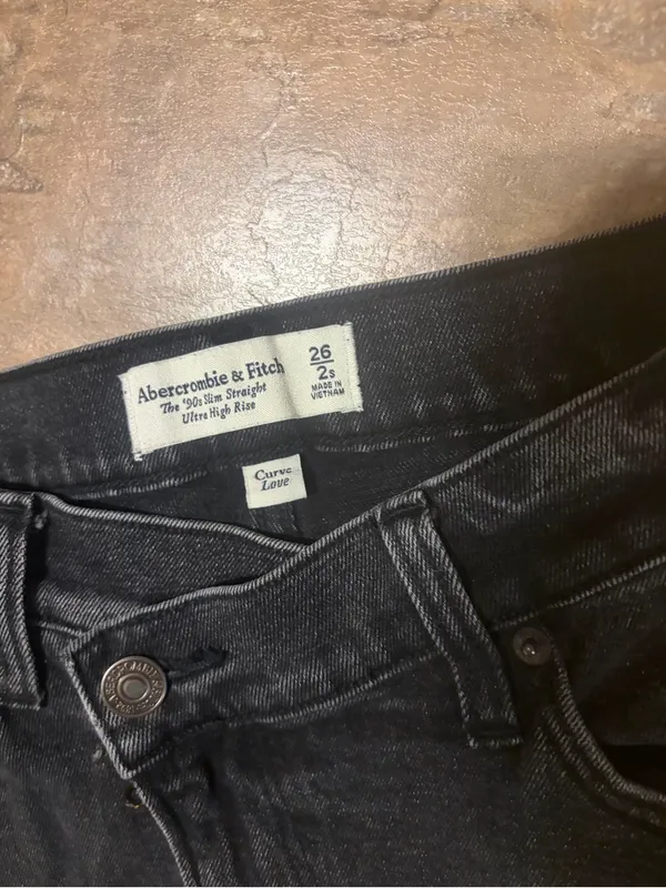 Abercrombie & Fitch Women's Black Straight-Leg Jeans 26/2s - Image 3