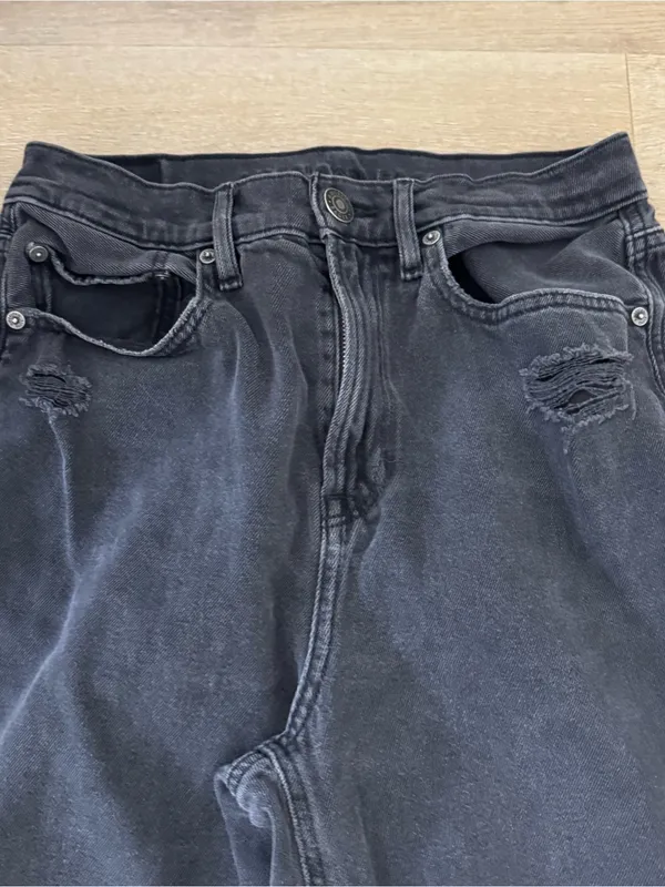 American Eagle Black Highest Rise 90’s Boyfriends Jeans - Image 2