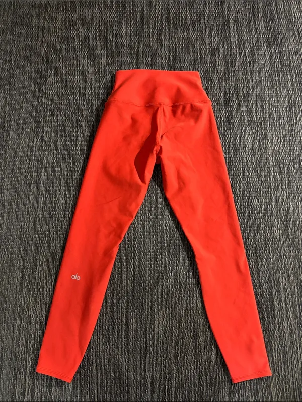 Alo Yoga High-Waist Airlift Legging Orange Red - Image 2