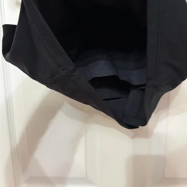 QUINCE Black Ultra-Form High-Neck Cropped‎ Tank Size Small - Image 5