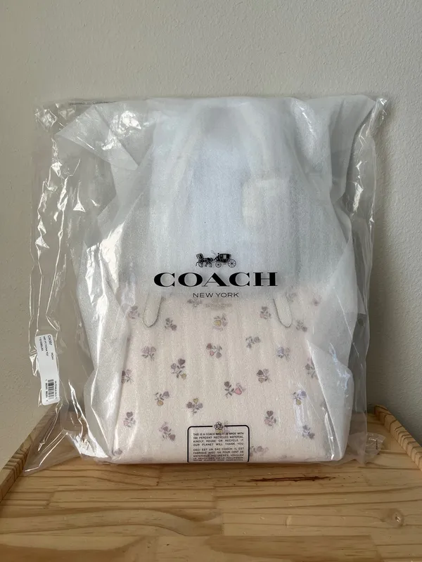 Coach Tote - Image 14