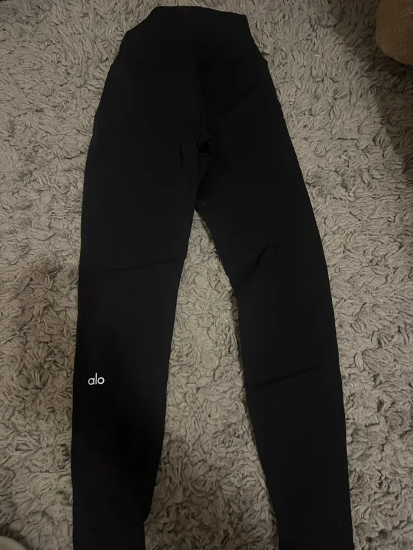 Alo Leggings - Image 2