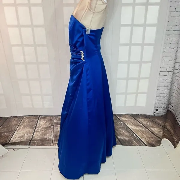 David's Bridal Royal Blue Strapless Side Ruched Bridesmaid Gown Dress Size 10 - Image 8