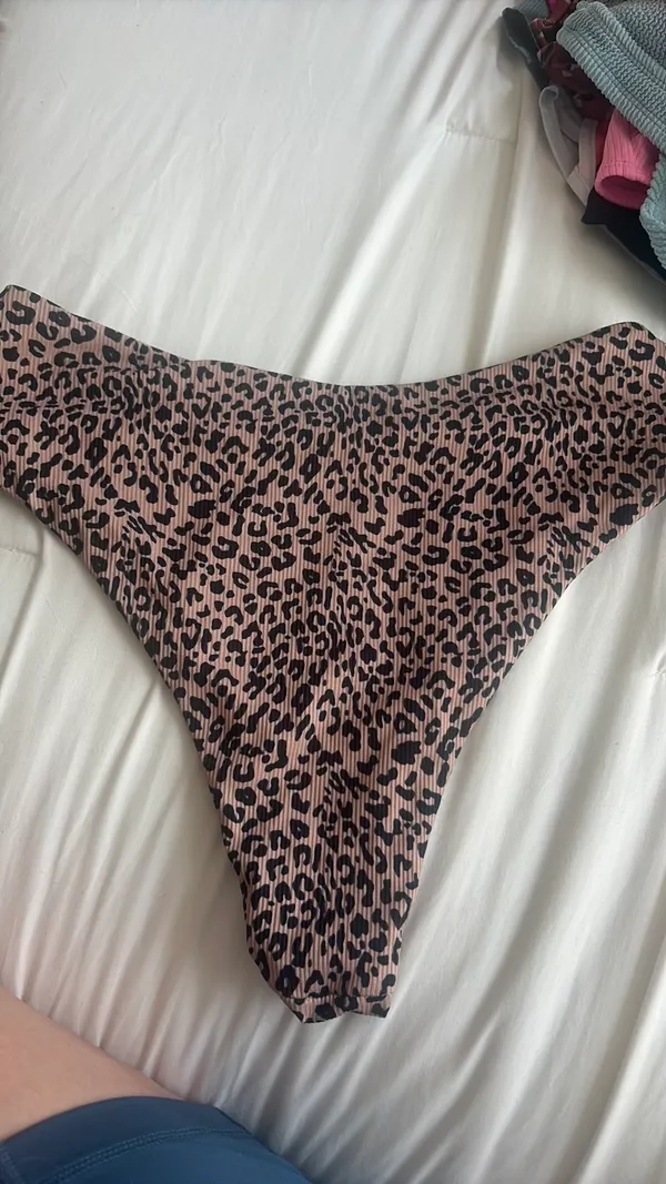 Shein Cheetah Bikini Bottom Print - Image 3