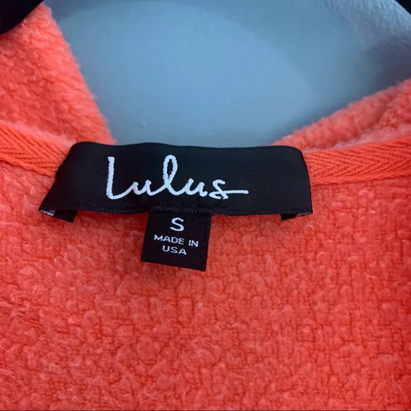 Lulus V-Neck Pullover Hoodie Sweatshirt NWT Size Small - Image 3
