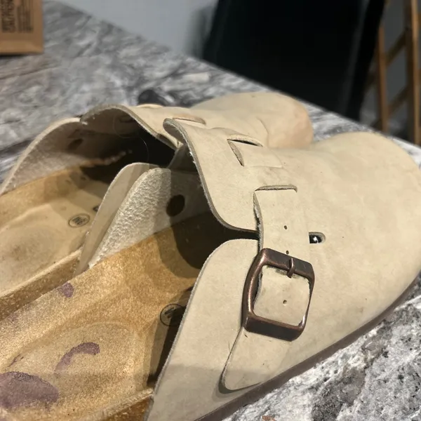 Cushionare Everyday Suede Buckle Clog in Light Beige - Image 4
